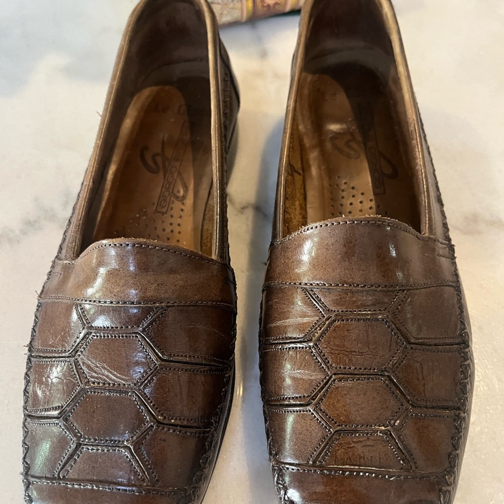 Giorgio Brutini Le Glove Leather Hexagon Pattern Brown Loafers